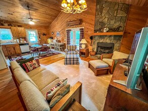 111 Laurel Oak Ct in Jefferson, NC - Building Photo - Building Photo