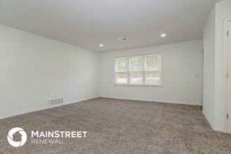 7411 NW Oak Dr in Kansas City, MO - Building Photo - Building Photo