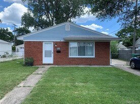 25030 Ford St in Roseville, MI - Building Photo