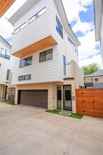 5947 Ross Ave in Dallas, TX - Building Photo - Building Photo