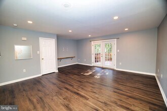 14436 Whisperwood Ct in Montclair, VA - Building Photo - Building Photo