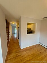 20 Cedar St in Branford, CT - Foto de edificio - Building Photo