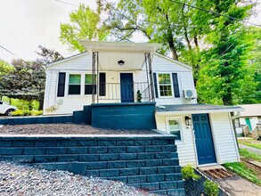 203 McMakin Dr in Greenville, SC - Building Photo - Building Photo