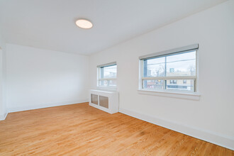 509 Eglinton Ave W in Toronto, ON - Building Photo - Building Photo