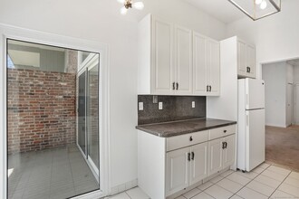 106 Southport Woods Drive in Fairfield, CT - Building Photo - Building Photo