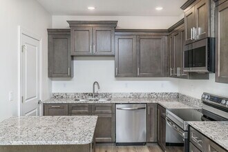 1738 Bunker Loop in Columbia, MO - Building Photo - Building Photo