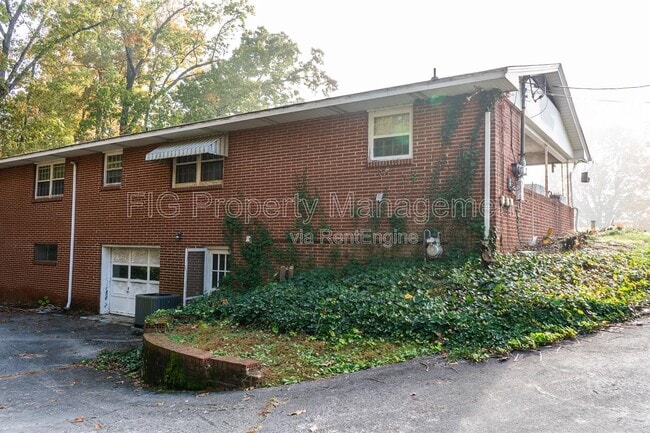 4223 Buffat Mill Rd in Knoxville, TN - Building Photo - Building Photo