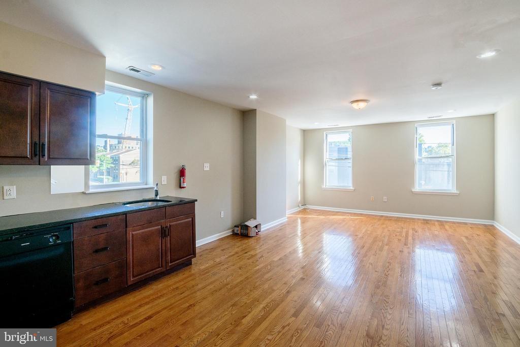 4005 Powelton Ave, Unit UNIT 2 in Philadelphia, PA - Building Photo