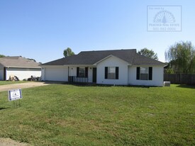 33 Wolverine Dr in Cabot, AR - Building Photo