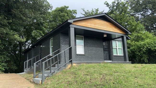1679 Ragan St in Memphis, TN - Building Photo - Building Photo