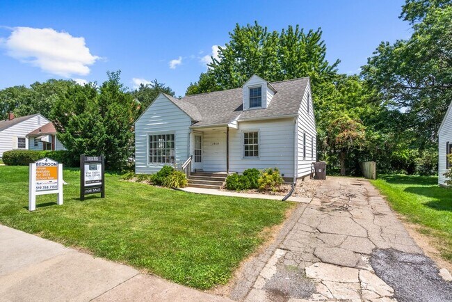 1910 Iowa St in Cedar Falls, IA - Building Photo - Building Photo