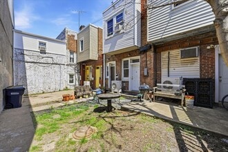 4 Gay St, Unit B in Phoenixville, PA - Building Photo - Building Photo