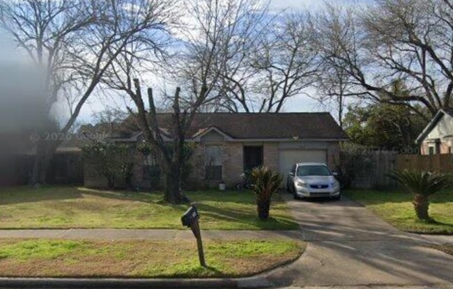 property at 2827 Pheasant Creek Dr