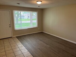 2608 Dale Dr, Unit B in Champaign, IL - Building Photo - Building Photo
