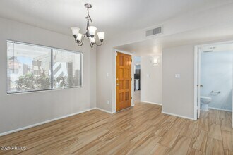 5100 N Miller Rd in Scottsdale, AZ - Building Photo - Building Photo