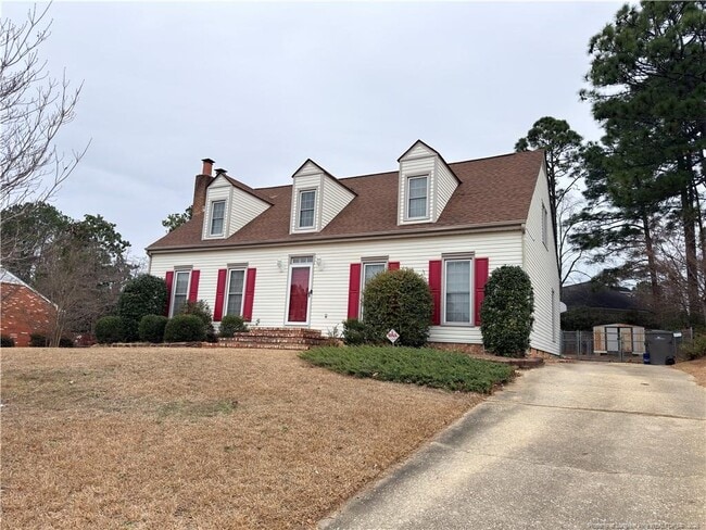 5453 Thompson Cir in Hope Mills, NC - Building Photo - Building Photo