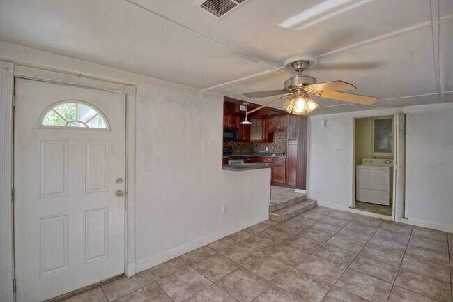 7608 Simms Ave in Orlando, FL - Building Photo - Building Photo
