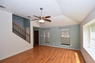 8014 Cahill Dr in Austin, TX - Building Photo - Building Photo