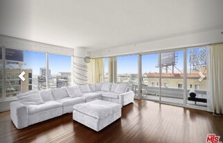 6250 Hollywood Blvd, Unit 12H in Los Angeles, CA - Building Photo