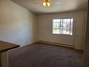 486 Coronado Ct in Clifton, CO - Building Photo - Building Photo