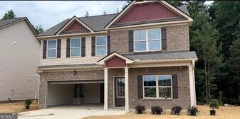 428 Grand Magnolia St in Jackson, GA - Building Photo