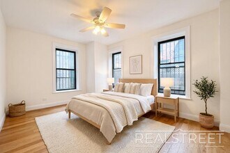 Renovated Giant Prewar 1 bedroom in Brooklyn Heights!, Unit 1E in Brooklyn, NY - Building Photo - Building Photo