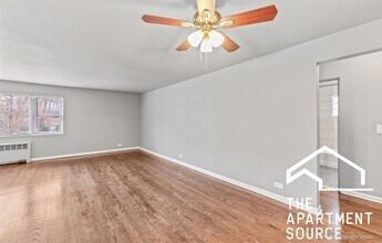 7439 N Winchester Ave in Chicago, IL - Foto de edificio - Building Photo