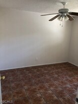 3718 Desoto Ave in Ft. Myers, FL - Building Photo
