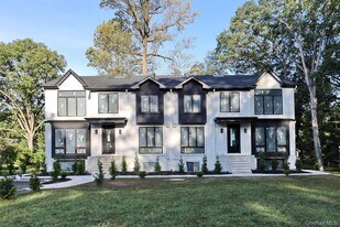 619 Union Rd in Ramapo, NY - Building Photo