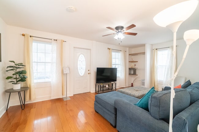 61 Lamson St in West Haven, CT - Building Photo - Building Photo