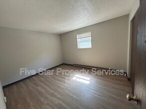 2080 W Washington St in Springfield, IL - Building Photo - Building Photo
