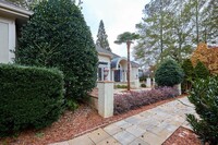 6920 Oakbrook Way in Cumming, GA - Foto de edificio - Building Photo