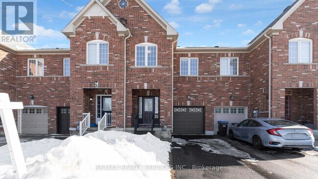 107 Frenchpark Cir in Brampton, ON - Building Photo - Building Photo