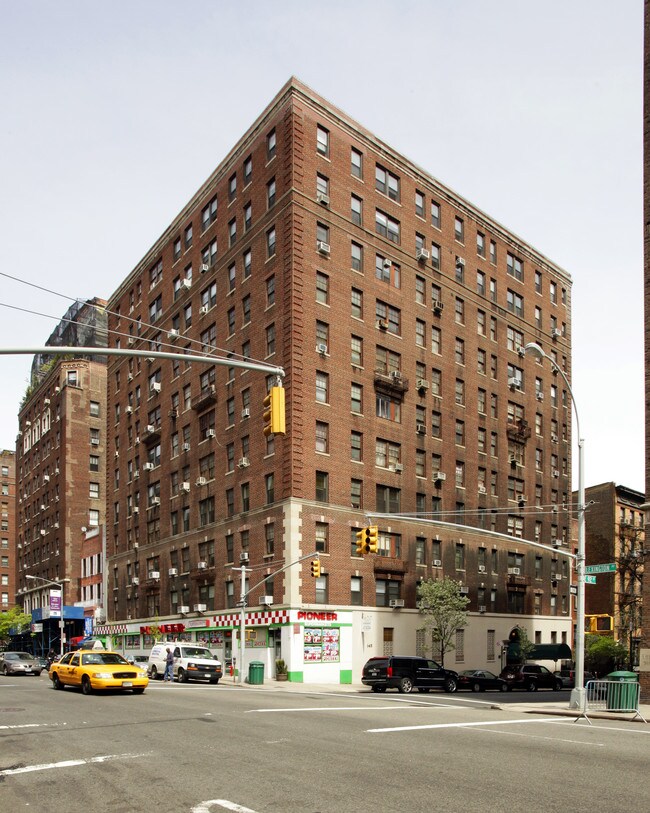 145 E 92nd St in New York, NY - Building Photo - Building Photo