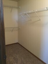 1206 Commander Dr W in West Fargo, ND - Building Photo - Building Photo