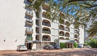 105 4th Ave NE in St. Petersburg, FL - Building Photo