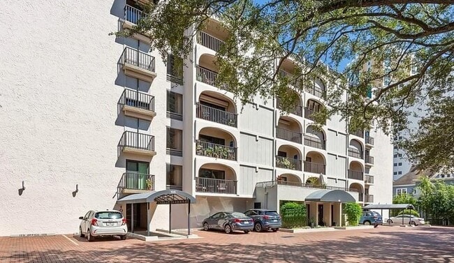 property at 105 4th Ave NE