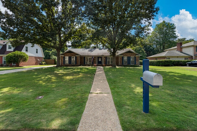 5827 Winvelly Dr in Columbus, GA - Building Photo - Building Photo