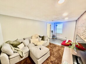 29 Charter St, Unit 2 in Boston, MA - Foto de edificio - Building Photo