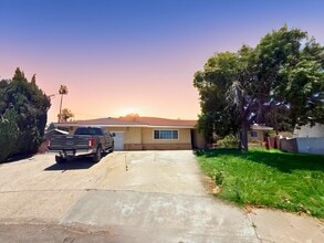 9115 Encina Ave in Fontana, CA - Building Photo - Building Photo