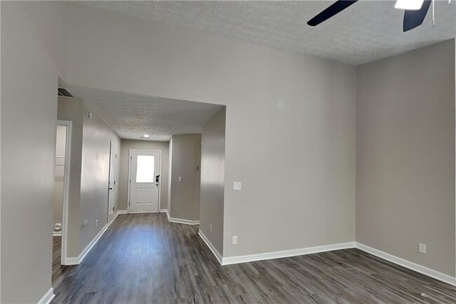 121 Clarion Rd in Lawrenceville, GA - Building Photo - Building Photo