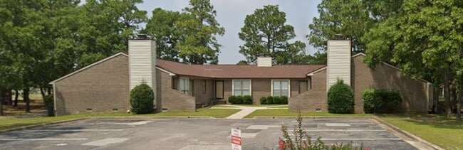 property at 575 Countrytown Dr