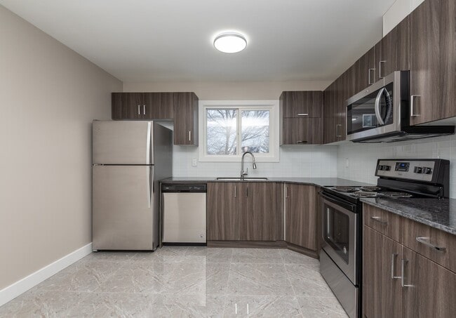 Lymburn in Edmonton, AB - Building Photo - Building Photo