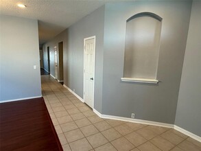 18710 Woodbreeze Dr in Humble, TX - Building Photo - Building Photo