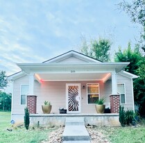 215 E Oldham Ave in Knoxville, TN - Building Photo