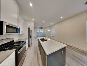 223 Oriole St in Houston, TX - Building Photo - Building Photo