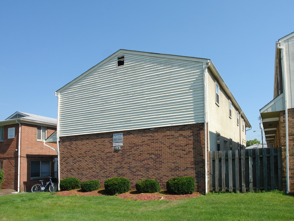 84 W 9th Ave in Columbus, OH - Foto de edificio