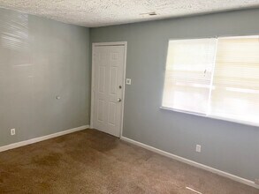 1209 Colfax St, Unit B in Durham, NC - Foto de edificio - Building Photo