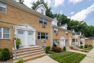 Delaware Heights in Ewing, NJ - Building Photo