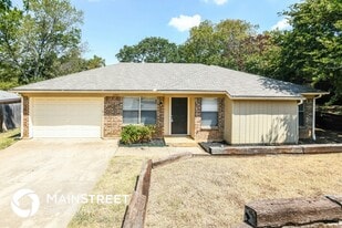 6407 Woods Edge Dr in Arlington, TX - Building Photo